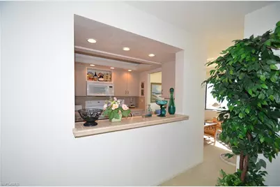 10951 Gulfshore Dr #504, Naples, FL 34108 - Photo 7