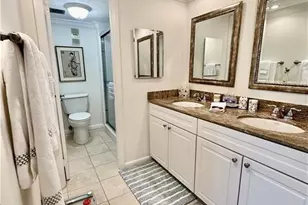 555 Park Shore Dr, Naples, FL 34103 - Photo 27
