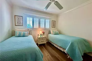 555 Park Shore Dr, Naples, FL 34103 - Photo 29