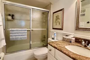 555 Park Shore Dr, Naples, FL 34103 - Photo 31