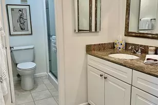 555 Park Shore Dr, Naples, FL 34103 - Photo 25