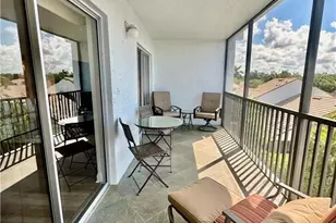 555 Park Shore Dr, Naples, FL 34103 - Photo 33