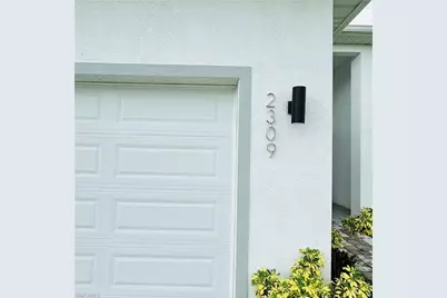 424 SW 28th Ave, Cape Coral, FL 33991 - Photo 3