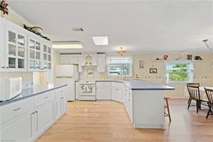 278 Riverwood Rd, Naples, FL 34114 - Photo 3