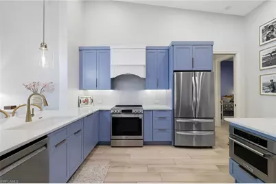 831 Sailaway Ln #202, Naples, FL 34108 - Photo 5