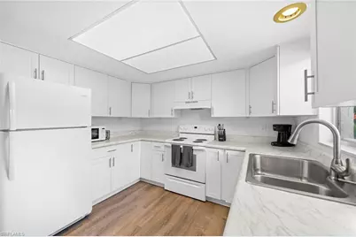 849 Palm View Dr #28, Naples, FL 34110 - Photo 11