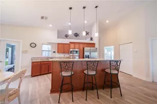 6075 Island Park Ct, Fort Myers, FL 33908 - Photo 11