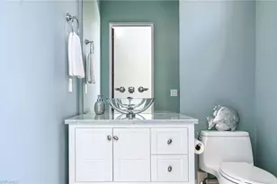 565 Fairway Terrace, Naples, FL 34103 - Photo 37