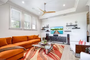 565 Fairway Terrace, Naples, FL 34103 - Photo 21