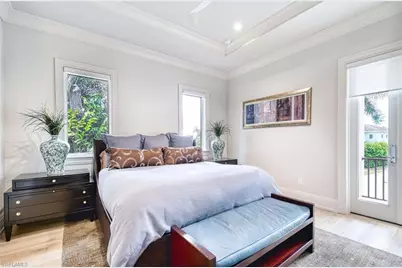 565 Fairway Ter, Naples, FL 34103 - Photo 33