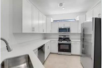 19600 Hinkley Dr, Estero, FL 33928 - Photo 5