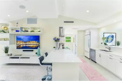 1088 Wisconsin Dr, Naples, FL 34103 - Photo 5