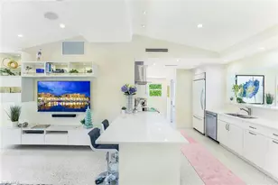 1088 Wisconsin Dr, Naples, FL 34103 - Photo 5