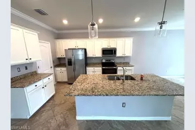 9227 Shadow Oak Ln, Naples, FL 34120 - Photo 5