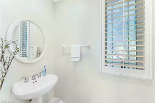 11234 5 Oaks Ln, Naples, FL 34120 - Photo 19