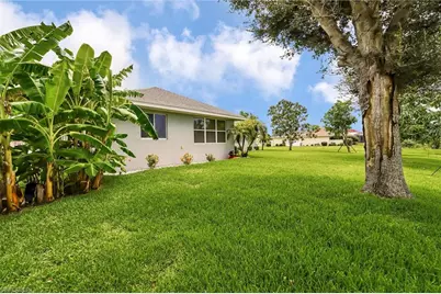 126 SW 39th Pl, Cape Coral, FL 33991 - Photo 37
