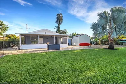 9804 Montana Ct, Bonita Springs, FL 34135 - Photo 19