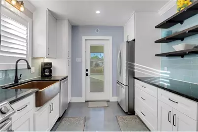 9804 Montana Ct, Bonita Springs, FL 34135 - Photo 7