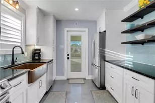 9804 Montana Ct, Bonita Springs, FL 34135 - Photo 7