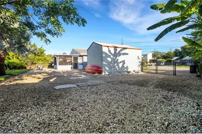 9804 Montana Ct, Bonita Springs, FL 34135 - Photo 21