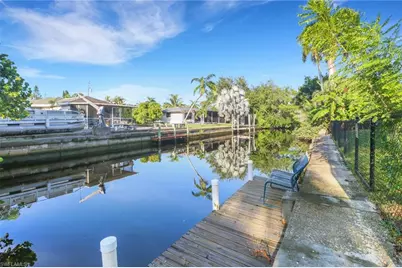 9804 Montana Ct, Bonita Springs, FL 34135 - Photo 23