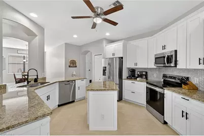 11945 Country Day Cir, Fort Myers, FL 33913 - Photo 5