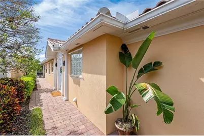 28272 Islet Trl, Bonita Springs, FL 34135 - Photo 3