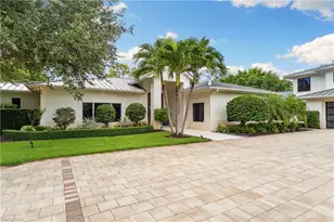 233 Ridge Dr, Naples, FL 34108 - Photo 37