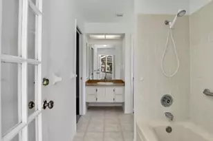 124 Sharwood Dr, Naples, FL 34110 - Photo 19