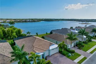 14708 Kelson Cir, Naples, FL 34114 - Photo 5
