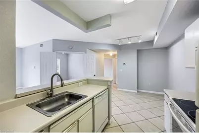 6300 Aragon Way #105, Fort Myers, FL 33966 - Photo 9