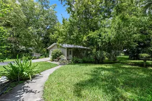 5247 Cherry Wood Dr, Naples, FL 34119 - Photo 11