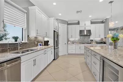 9512 Livorno Ct, Naples, FL 34119 - Photo 9