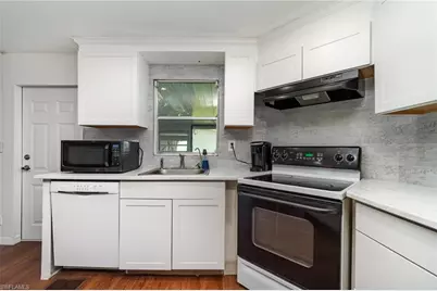 20234 Sherrill Ln, Estero, FL 33928 - Photo 9