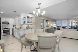 4005 Gulf Shore Blvd N, Naples, FL 34103 - Photo 15