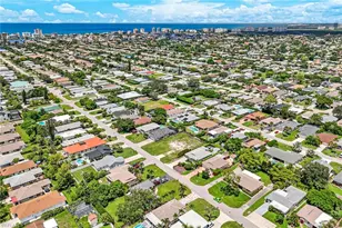 741 95th Ave N, Naples, FL 34108 - Photo 3