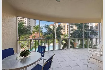 470 Launch Cir #V303, Naples, FL 34108 - Photo 5