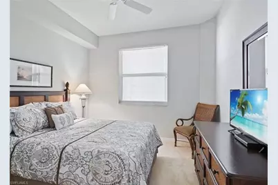 470 Launch Cir #V303, Naples, FL 34108 - Photo 7