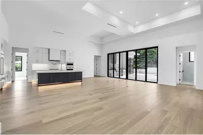 1248 13th Ave N, Naples, FL 34102 - Photo 7