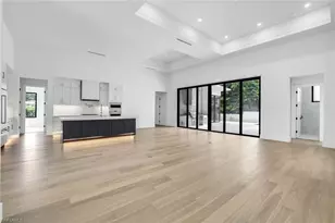 1248 13th Ave N, Naples, FL 34102 - Photo 7