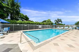589 Lambton Ln, Naples, FL 34104 - Photo 23