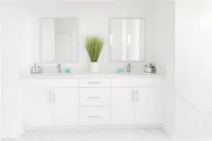 1137 NE 4th Ave, Cape Coral, FL 33909 - Photo 21