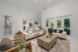 1041 20th Ave NE, Naples, FL 34120 - Photo 3