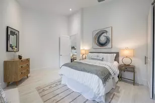 1041 20th Ave NE, Naples, FL 34120 - Photo 15