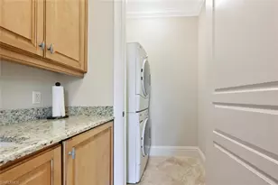 425 5th St S, Naples, FL 34102 - Photo 31