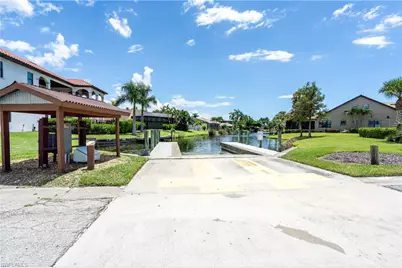 14815 Laguna Dr #103, Fort Myers, FL 33908 - Photo 9