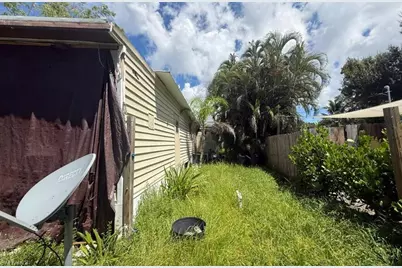 12660 Water Ln, Fort Myers, FL 33908 - Photo 5