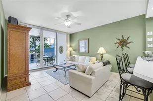 460 Launch Cir, Naples, FL 34108 - Photo 5