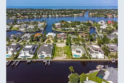 2375 Tarpon Rd, Naples, FL 34102 - Photo 9