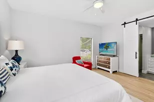 764 Eagle Creek Dr, Naples, FL 34113 - Photo 23